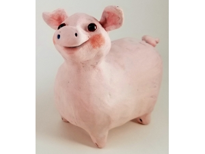Miss Piggy sculpture